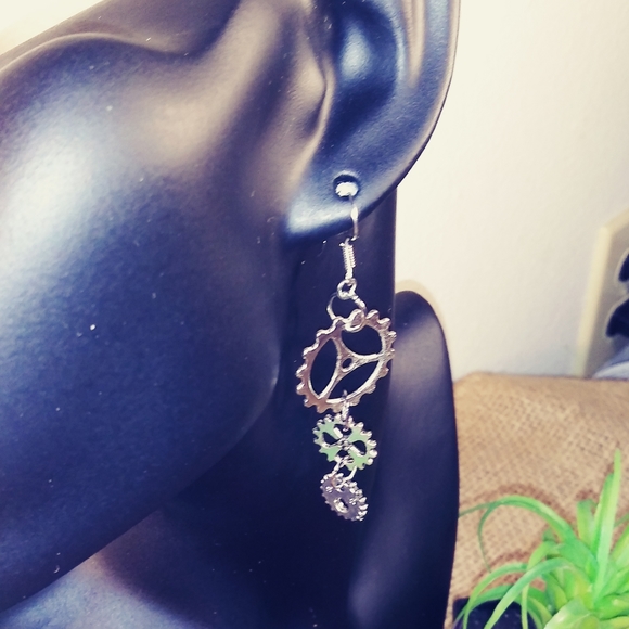 Earrings - Picture 2 of 2